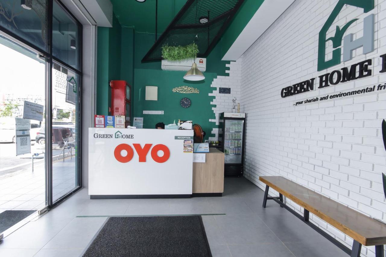 Oyo 90399 Green Home Hotel Syariah Sepang Zewnętrze zdjęcie